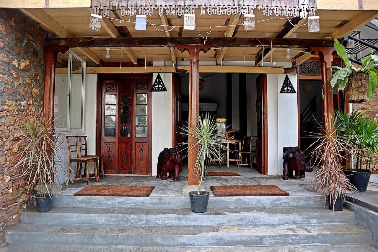 H&C Heaven Beach Hotel Unawatuna Bagian luar foto