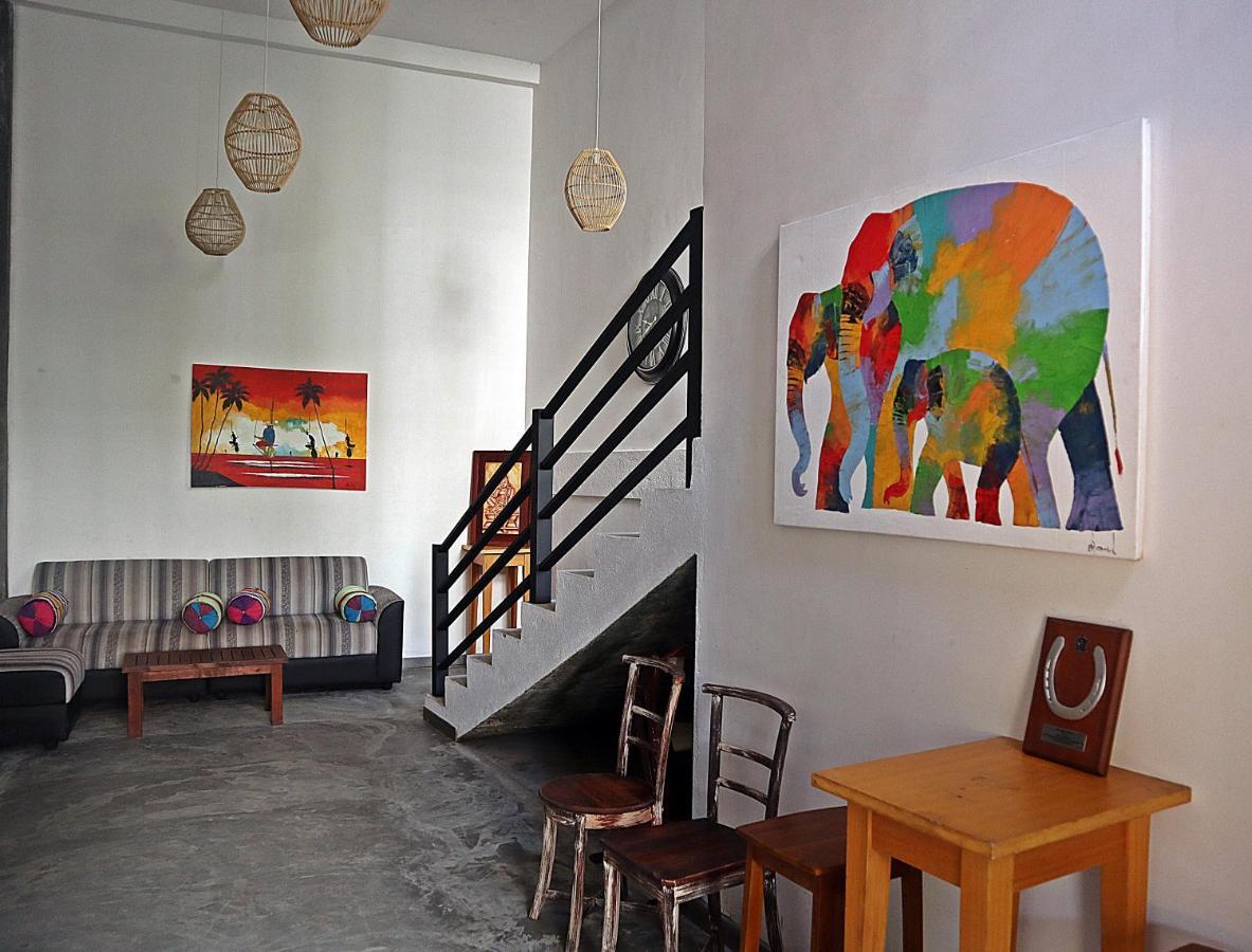 H&C Heaven Beach Hotel Unawatuna Bagian luar foto